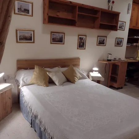 Terraced House With Stunning View Close To Mdina